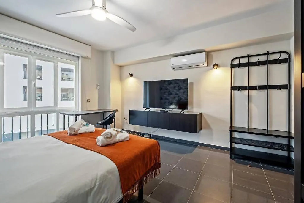 Apartament Piso En Atarazanas Malaga 0*,